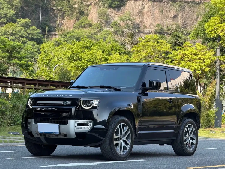 Land Rover Defender 2023 Model 90 3.0T P400 XS