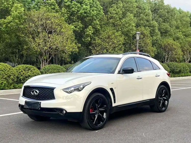Infiniti QX70 2013 3.7L Standard Edition