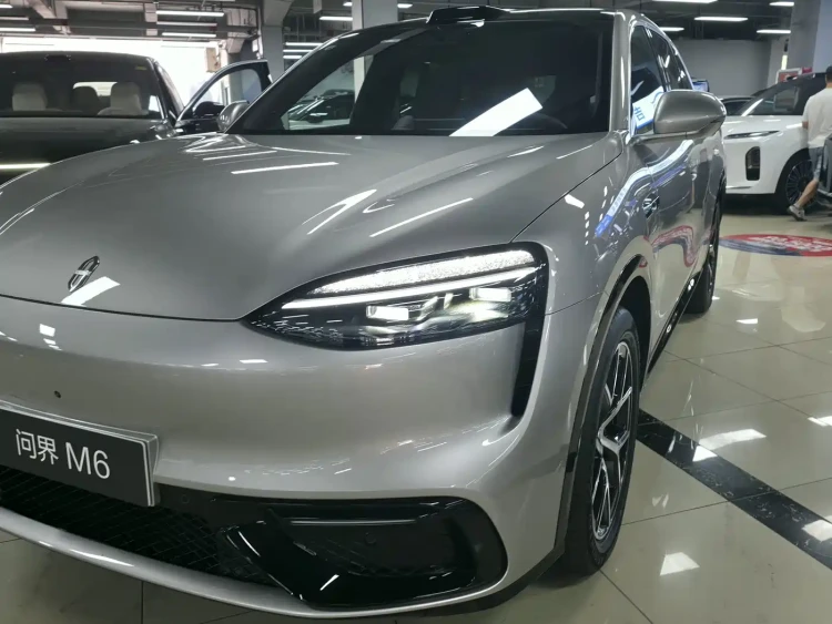 AITO Wenjie AITO M6