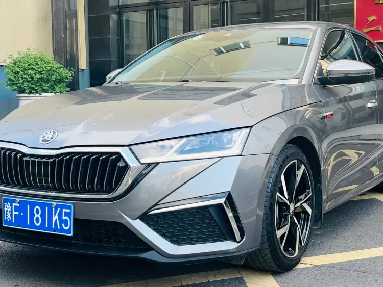 Škoda Octavia 2022 PRO TSI280 Luxury Edition