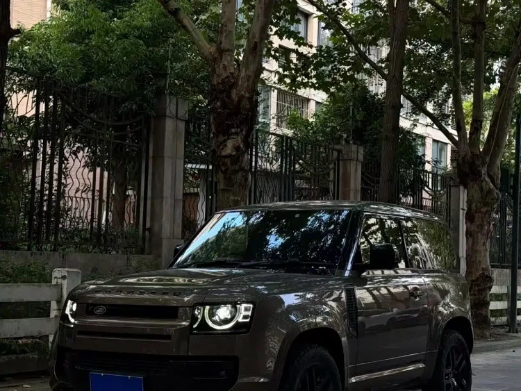 Land Rover Defender 2022 Model 90 3.0T P400 XS