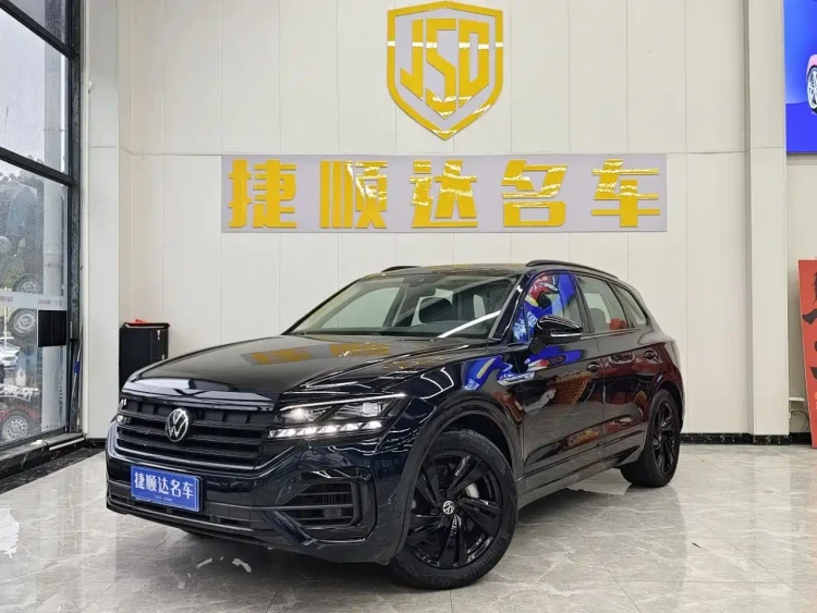 Volkswagen Touareg 2021 3.0TSI Sharp Edition with Gloss Black Sports Package