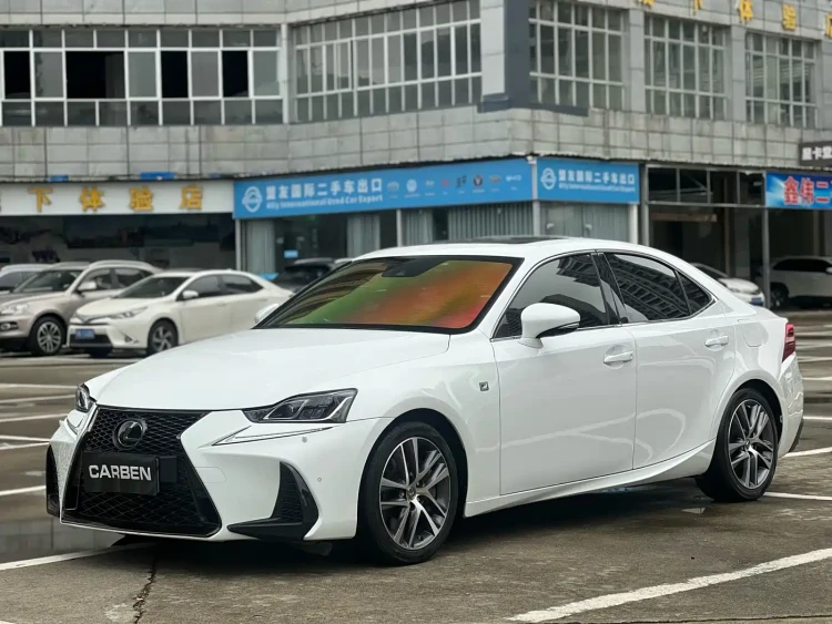 Lexus IS 2017 300 F SPORT