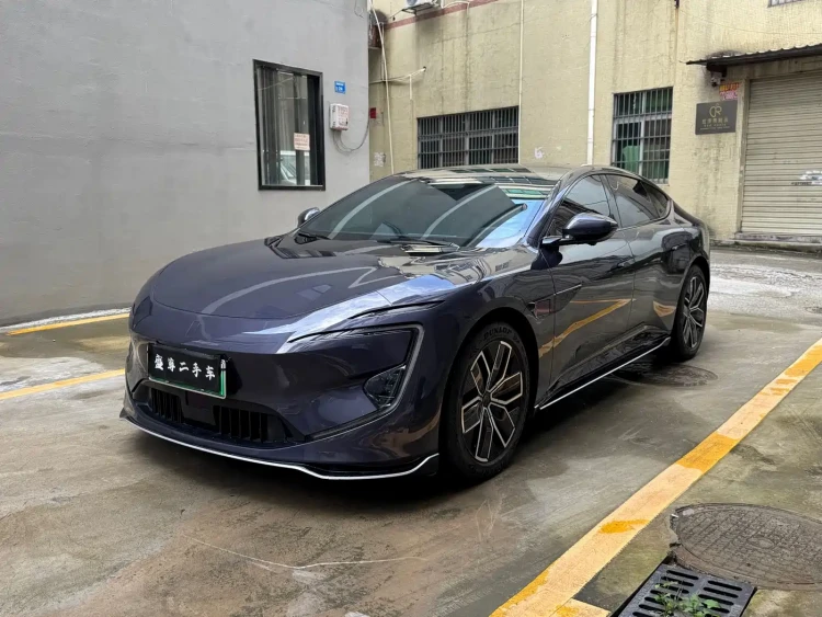Avatr 12 2023 650 Triple Laser AWD Performance Edition