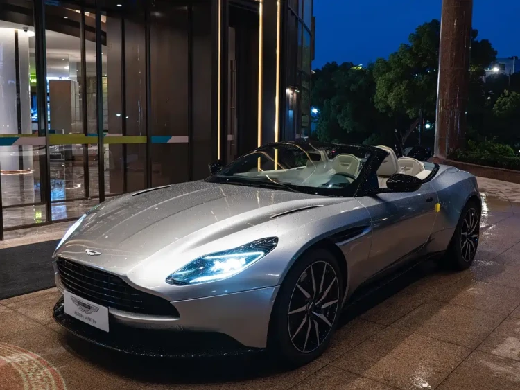 Aston Martin DB11 2023 4.0T V8 Volante