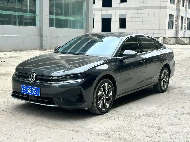 Volkswagen Sagitar 2025 300TSI DSG Mid-range Edition