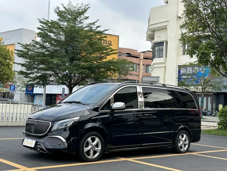 Mercedes-Benz Viano 2013 Model 3.0L Navigation Edition