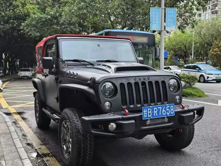 Jeep Wrangler 2013 3.6L Rubicon Two-Door