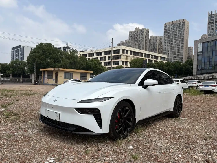 Dongfeng Yipai eπ007 2025 EREV 230Air Cruise Edition