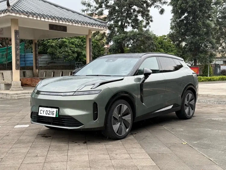 Lynk & Co 08 EM-P 2023 220km 4WD Performance Halo