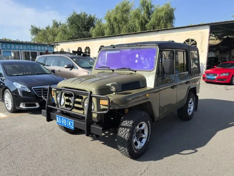 BAW (Beijing Automobile Works) 212 Classic 2014 2.0L 4WD Standard