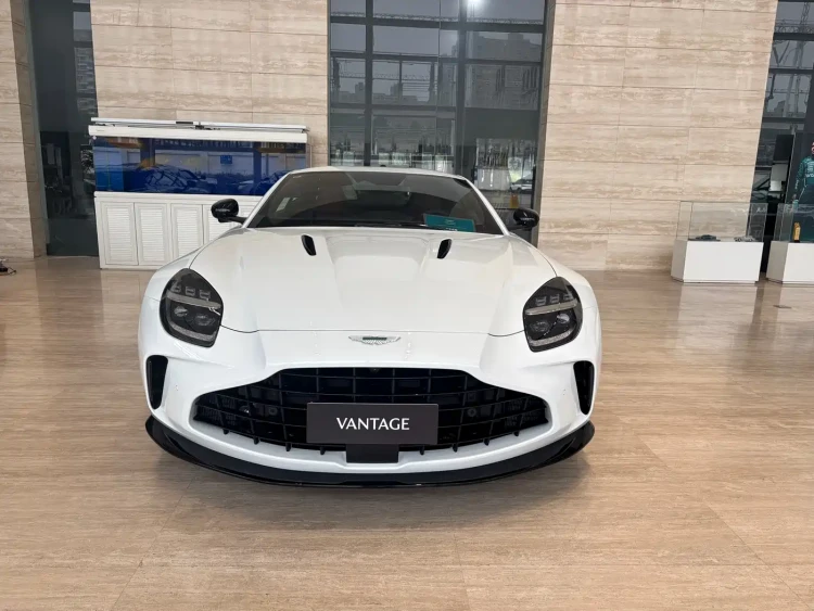Aston Martin V8 Vantage 2026 Model 4.0T V8 S Coupe