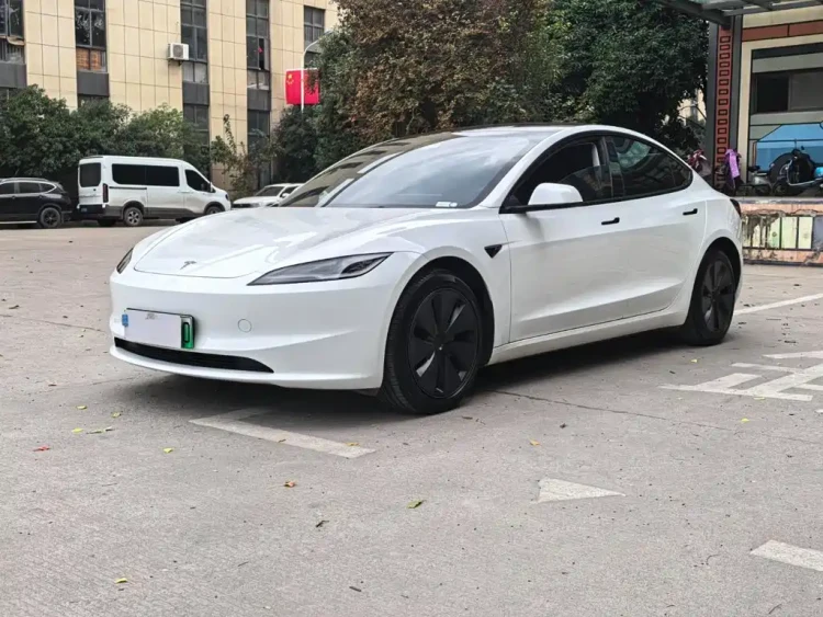 Tesla Model 3 2023 Rear-Wheel Drive