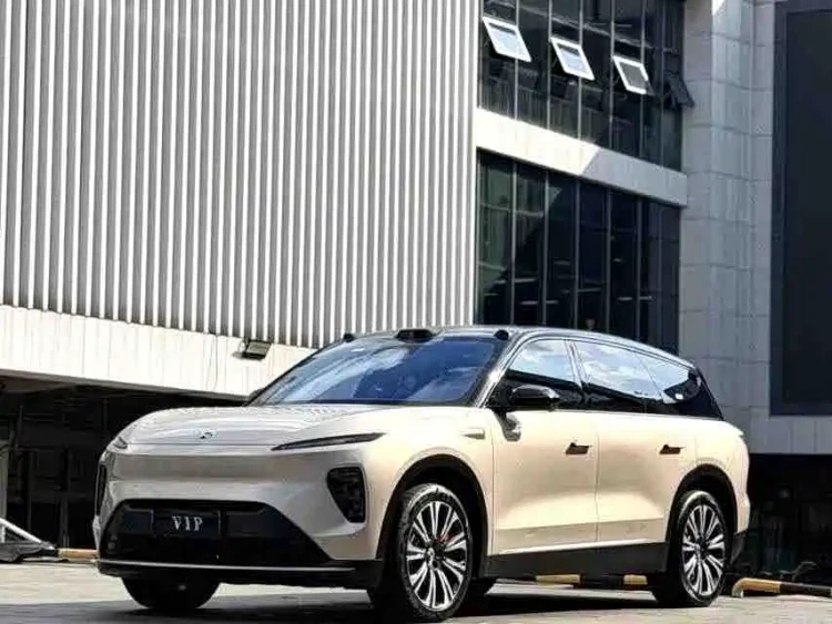 NIO ES8 2023 75kWh Executive Edition