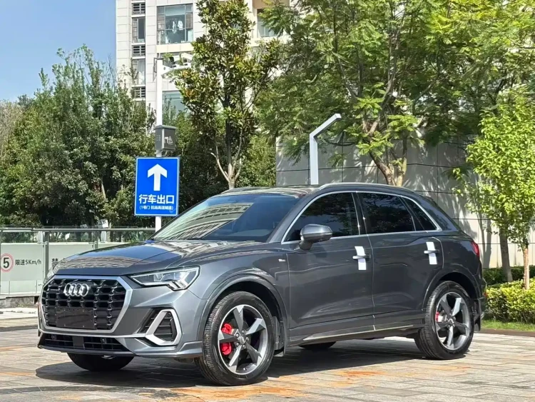 Audi Q3 2019 40 TFSI quattro Fashion Sport