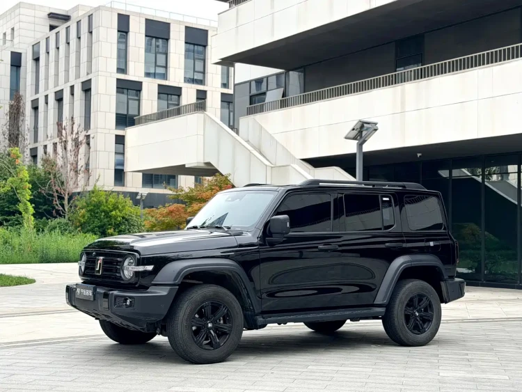 Tank 300 2025 Polar Edition