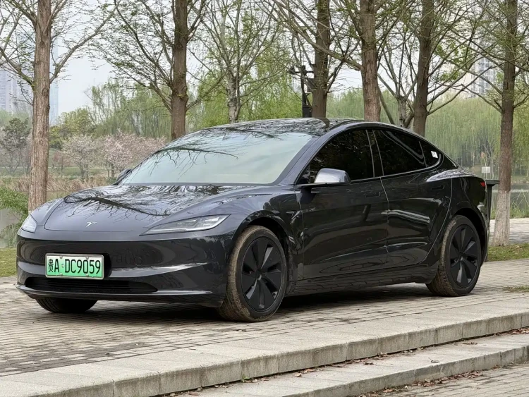 Tesla Model 3 2025 Long Range All-Wheel Drive