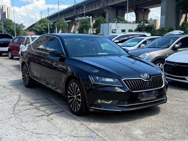 Škoda Superb 2018 TSI330 DSG Luxury Edition China V