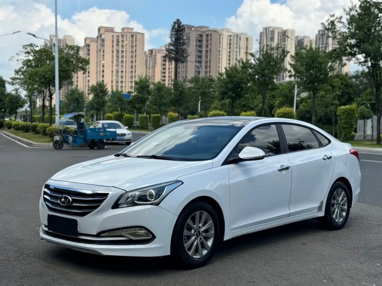Hyundai Mistra 2014 1.8L Auto Smart GLS