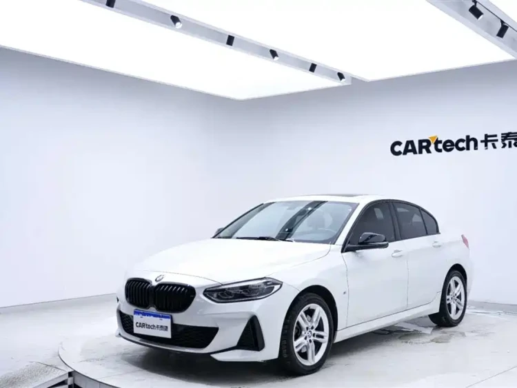 BMW 1 Series 2022 120i M Sport Shadow Edition