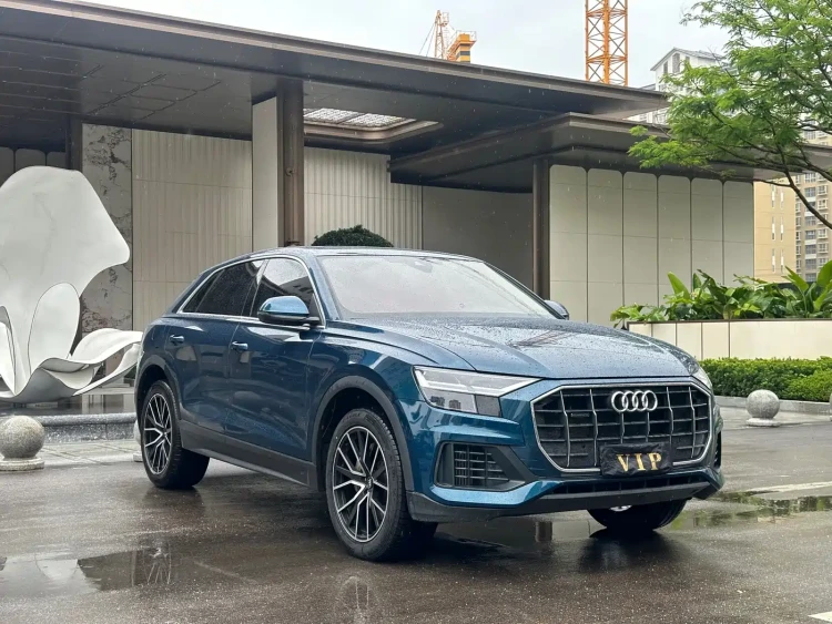 Audi Q8 2023 55 TFSI Luxury Sport