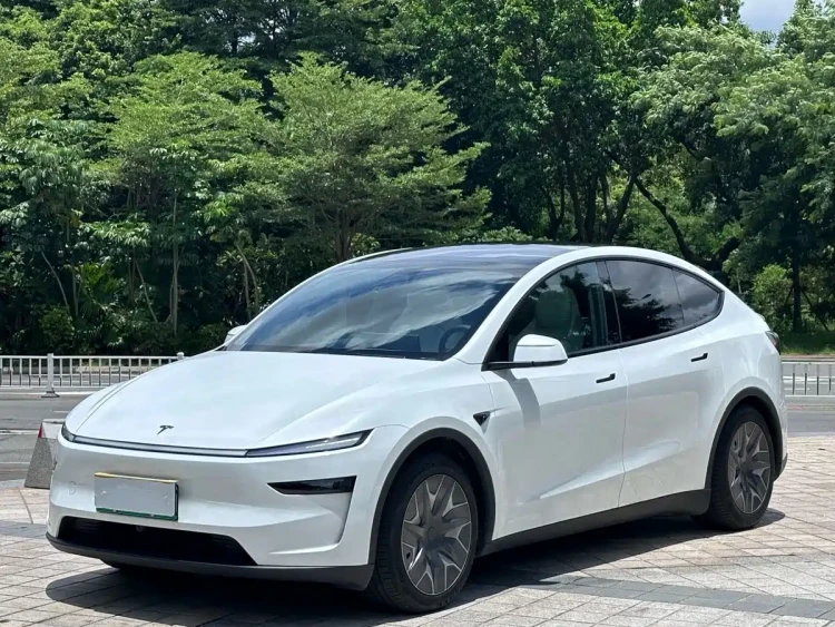Tesla Model Y 2025 Rear-Wheel Drive