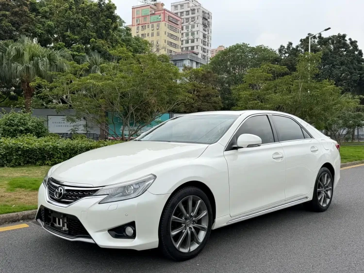 Toyota Reiz 2013 2.5V Premium Edition