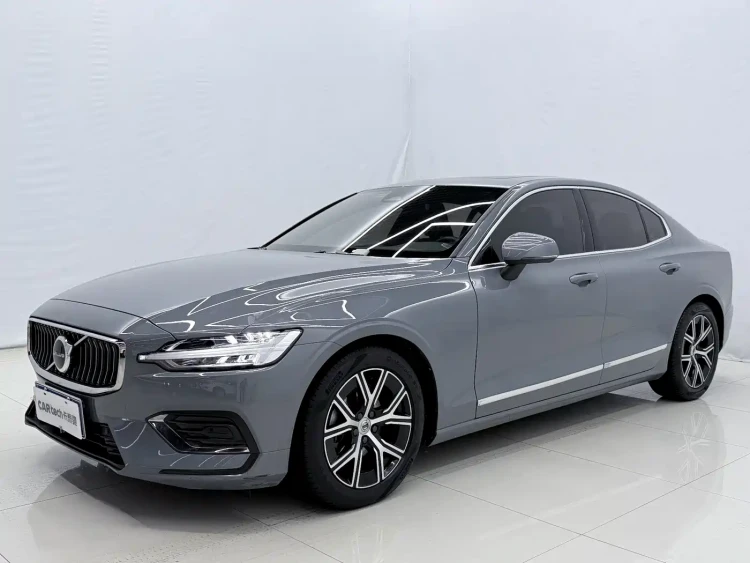 Volvo S60 2023 B4 Smart Comfort Luxury Edition