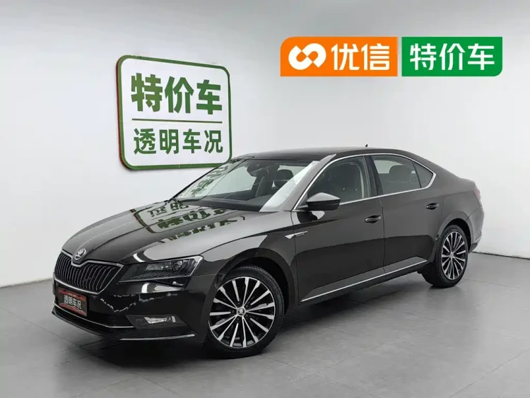 Škoda Superb 2016 TSI330 DSG Smart Edition