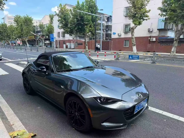 Mazda MX-5 2025 Manual Soft-top Convertible Mexican Edition