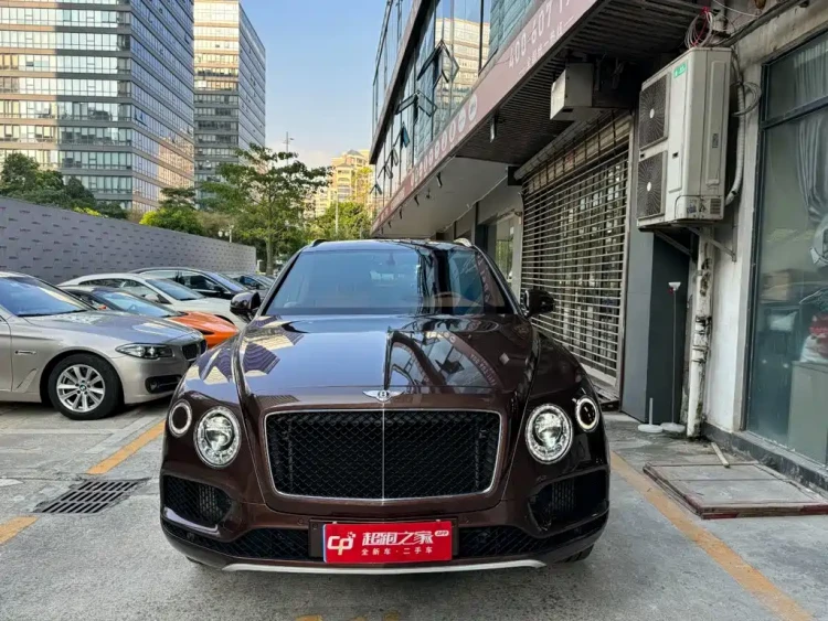 Bentley Bentayga 2018 4.0T V8