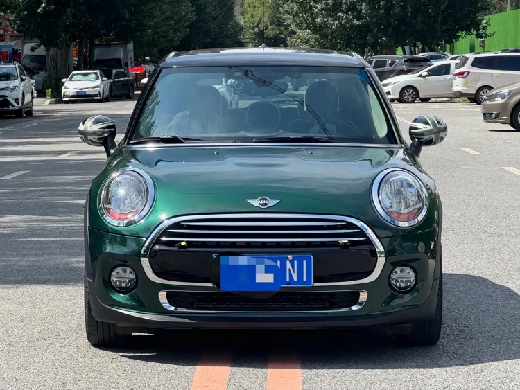 MINI 2016 1.5T COOPER 5-Door