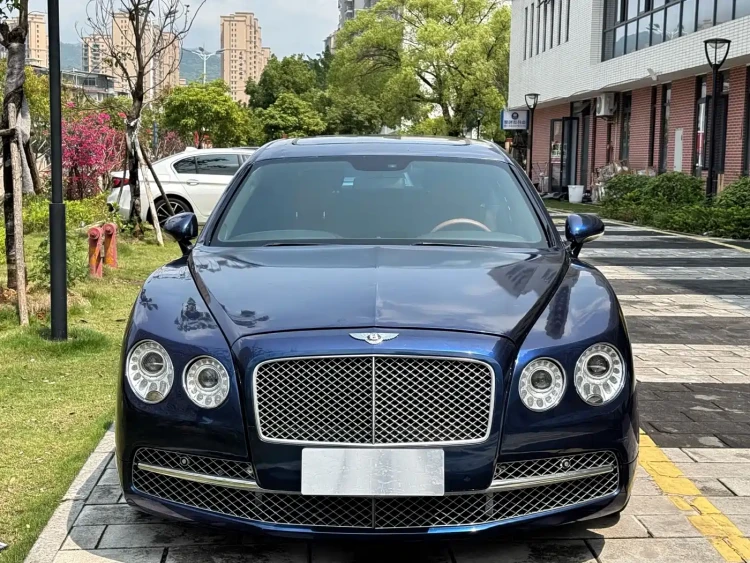 Bentley Flying Spur 2005 6.0T Standard Model