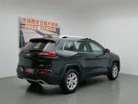 Jeep Cherokee 2016 2.4L Professional Smart Edition