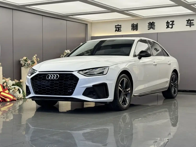 Audi A4L 2023 40 TFSI Luxury Sport