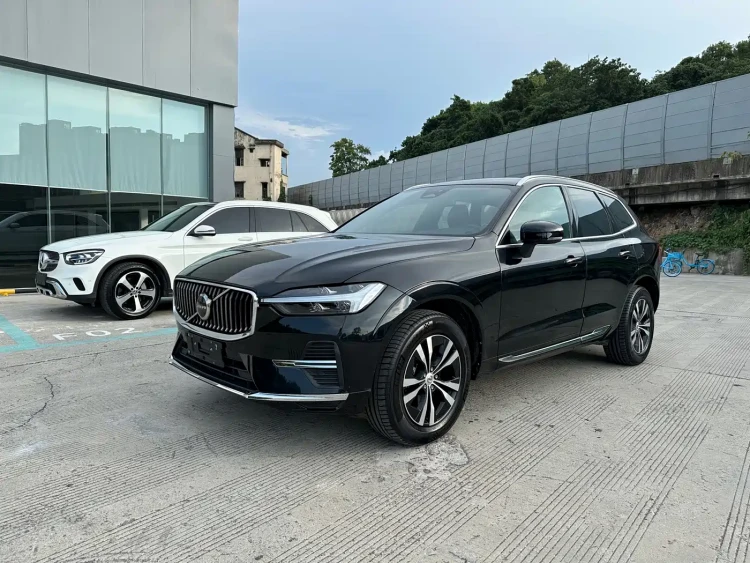 Volvo XC60 2023 B5 AWD Smart Luxury Edition