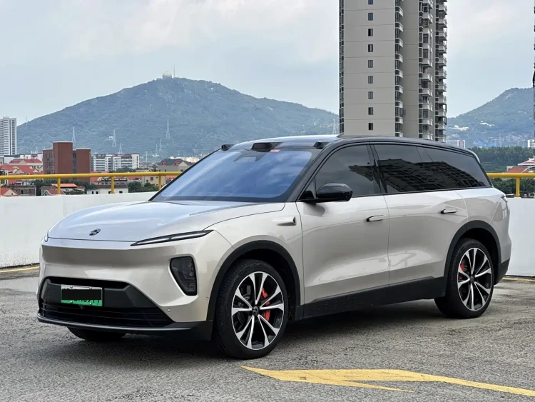 NIO ES8 2023 75kWh Executive Edition