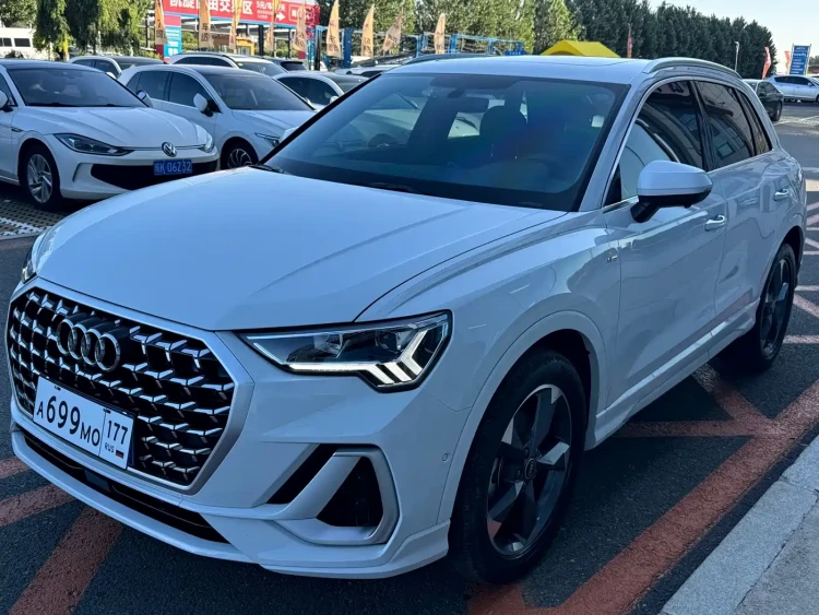 Audi Q3 2024 35 TFSI Fashion Elegance