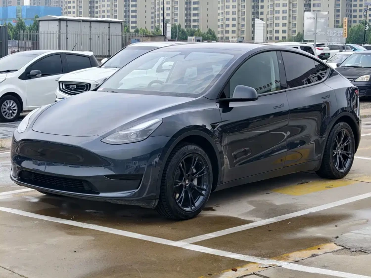 Tesla Model Y 2024 Rear-Wheel Drive Version