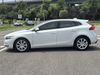 Volvo V40 2018 T3 R-Design Edition