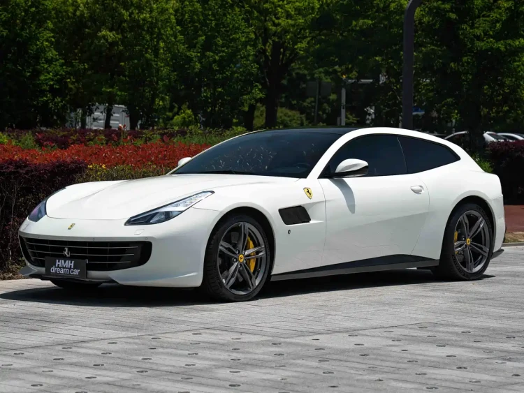 Ferrari GTC4Lusso 2016 6.3L V12
