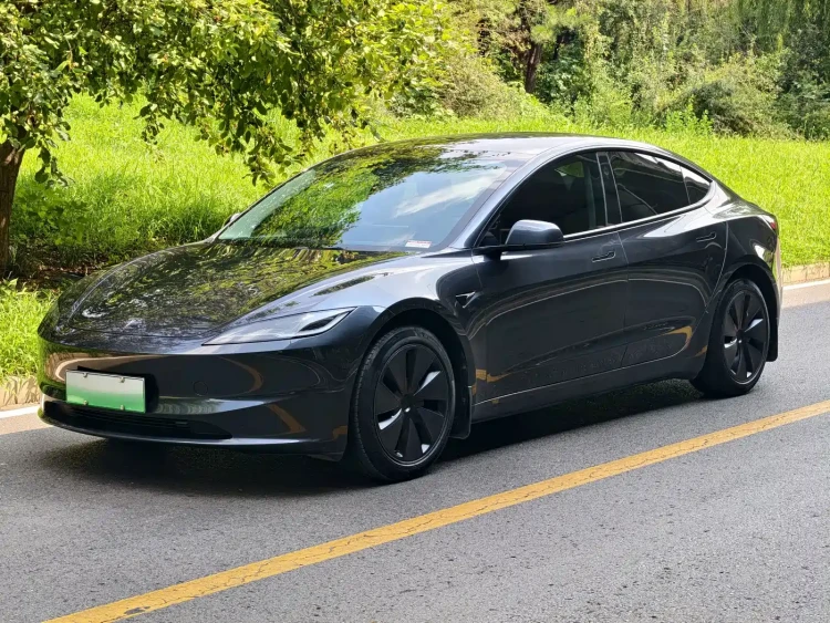 Tesla Model 3 2023 Rear-Wheel Drive