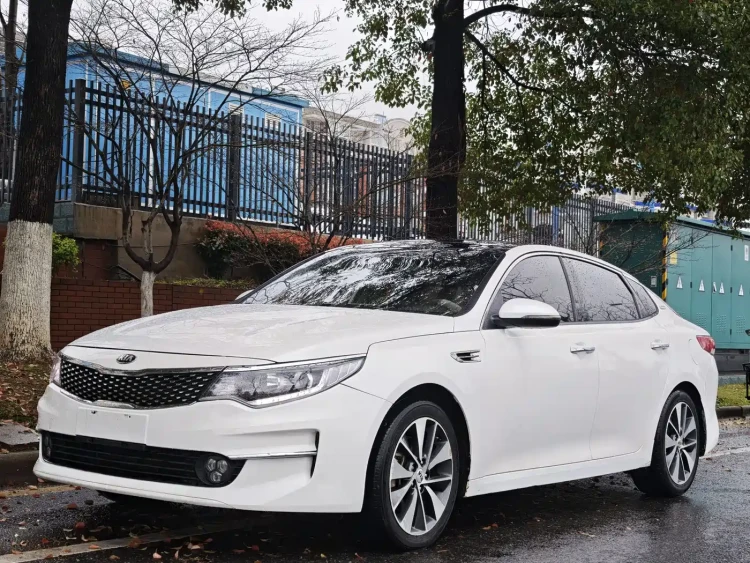 Kia K5 2017 Model 2.0L Automatic 15th Anniversary Special Edition LUX