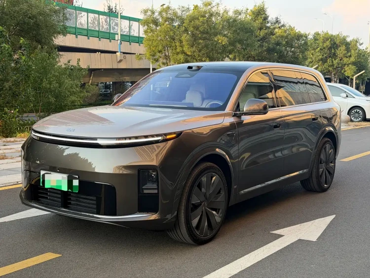 Li Auto Li Xiang L9 2026 Base Model