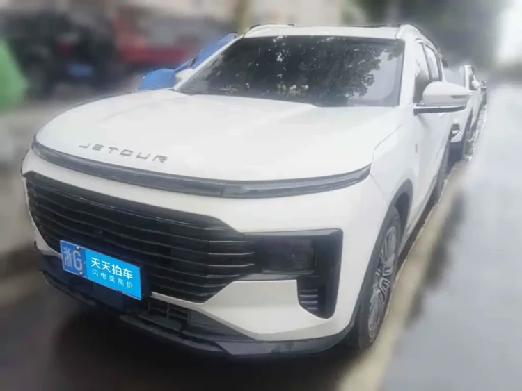 Jetour X70 PLUS 2025 1.5T Luxury 7-seater