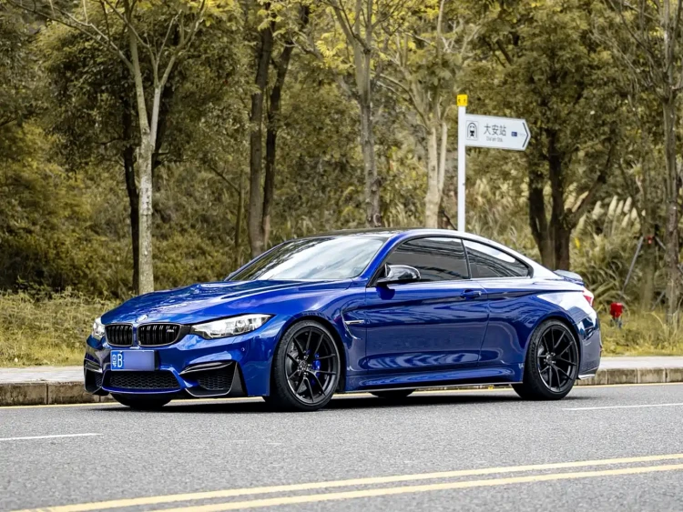 BMW M4 2019 M4 Coupe Shadow Edition
