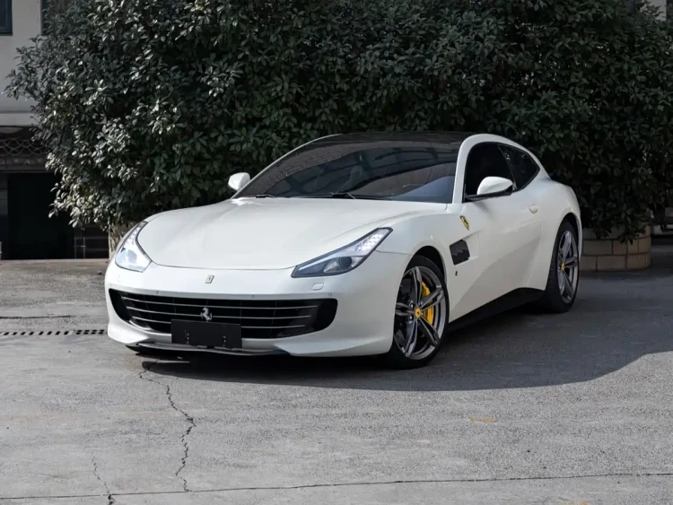 Ferrari GTC4Lusso 2016 6.3L V12