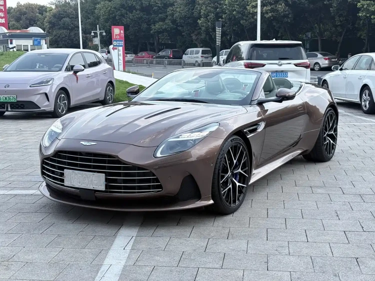 Aston Martin DB12 2025 4.0T V8 Volante