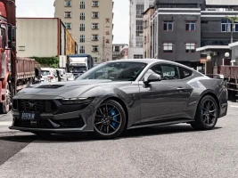 Ford Mustang 2024 5.0L V8 Dark Horse