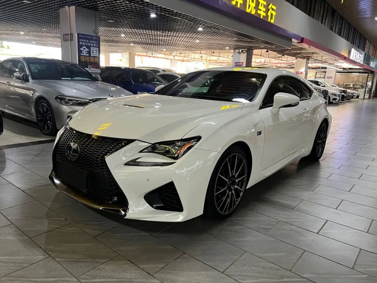 Lexus RC F 2015 F 5.0L Peak Edition
